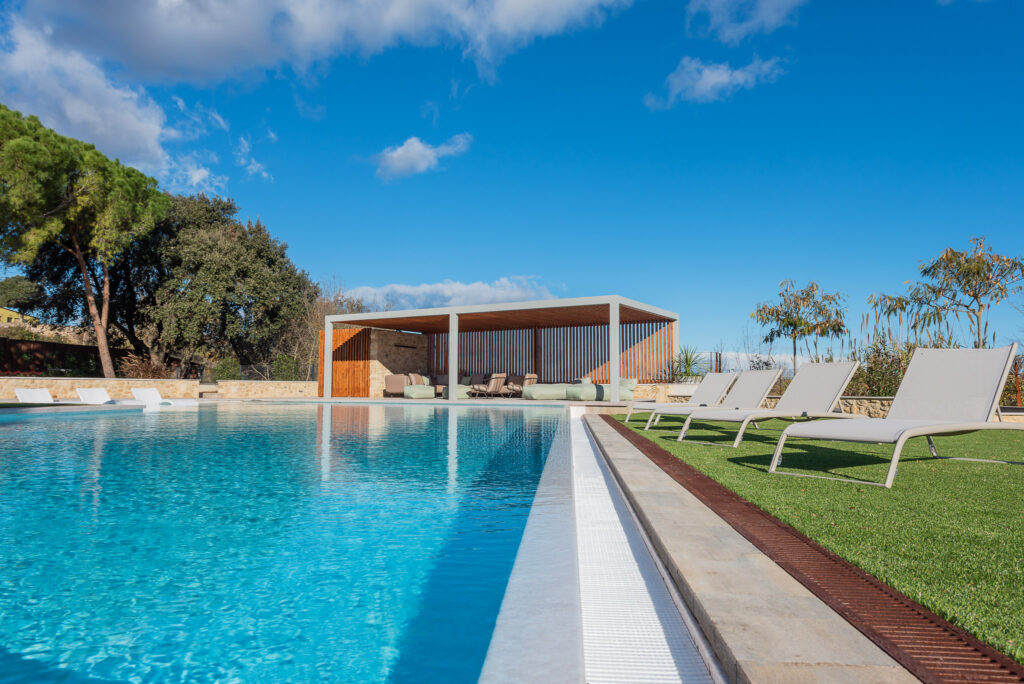 Piscina exterior - espais